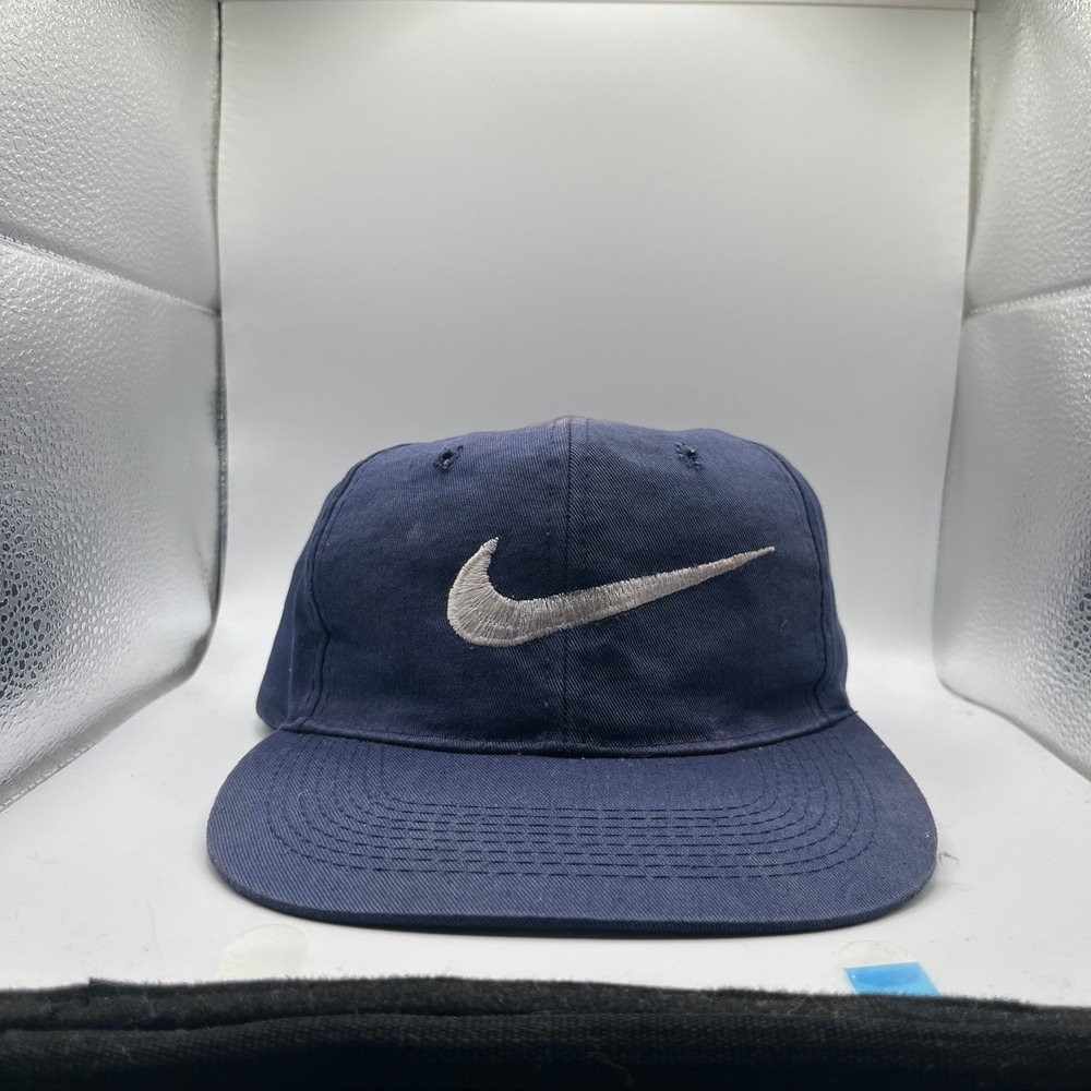 Nike Snapback Hat Men OSFA Navy Blue Vintage Silver Swoosh Green Underbrim Cap